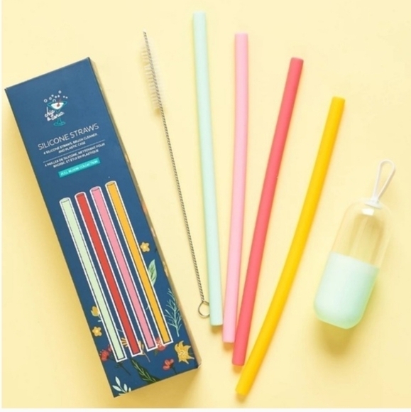 chic & tonic 4 pack of silicone straws, brush cleaner, and case NIP - Picture 1 of 8